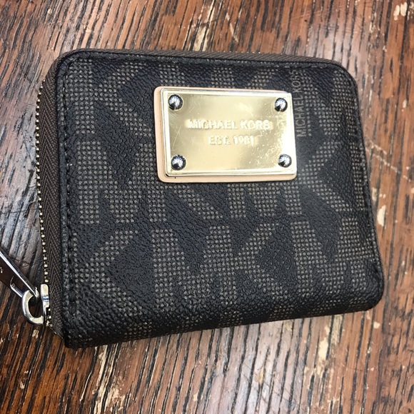 Authentic MICHAEL KORS Small Wallet Card Case - Picture 3 of 7
